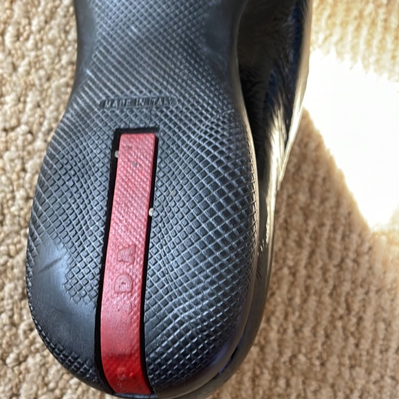 Vintage Prada blk patent slipon with toggle rubber sole shoe size 37.5  pretty! - Picture 5 of 5